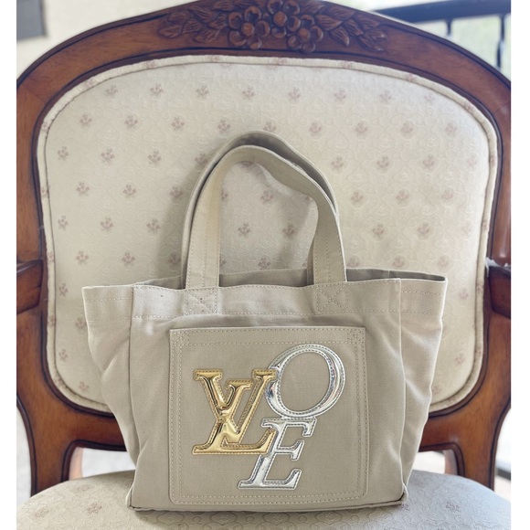 Louis Vuitton Handbags - Louis Vuitton Light Beige Canvas Limited Edition That’s Love Miroir Tote Bag